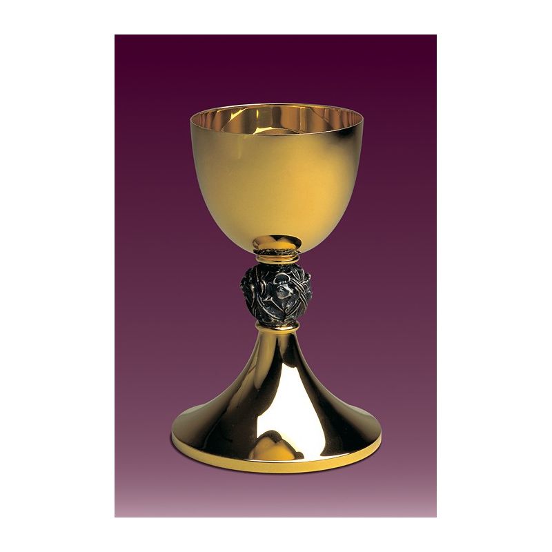 Kielich z czterema ewangelistami, w motywach zwierzęcych, gładki lub z grawerem h: 19 cm. - Kielich z czterema ewangelistami, w motywach zwierzęcych, gładki h: 19 cm.