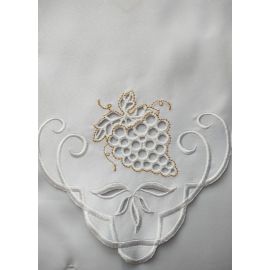 Obrus ołtarzowy haftowany - wzór eucharystyczny (128) - zdjęcie 2 - Obrus ołtarzowy haftowany - wzór eucharystyczny (128)