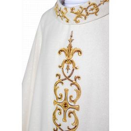 Ornat bogato haftowany, ozdobne kamienie - ecru (H61) - zdjęcie 4 - Ornat bogato haftowany, ozdobne kamienie - ecru (H61)