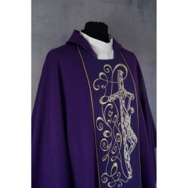 Ornat gotycki fioletowy, haftowany Chrystus na krzyżu (144K) - zdjęcie 2 - Ornat gotycki fioletowy, haftowany Chrystus na krzyżu (144K)