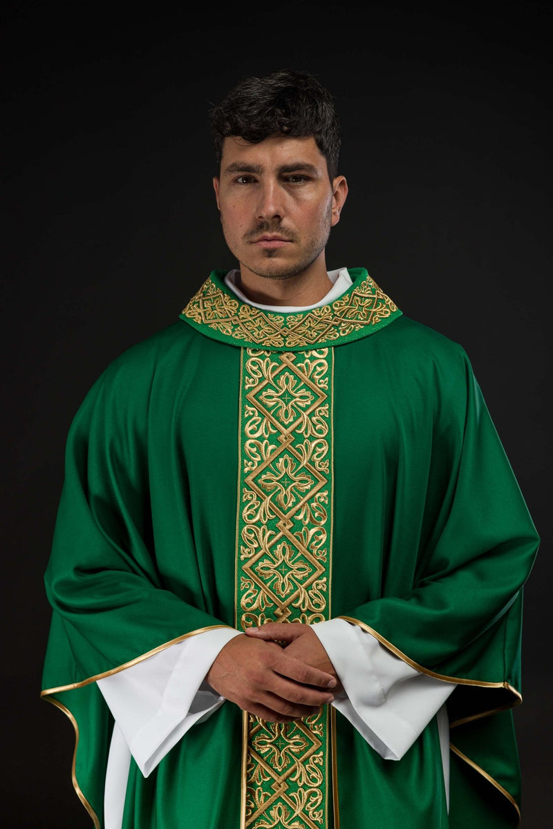 Ornat haftowany zielony, krzyże (H203)
