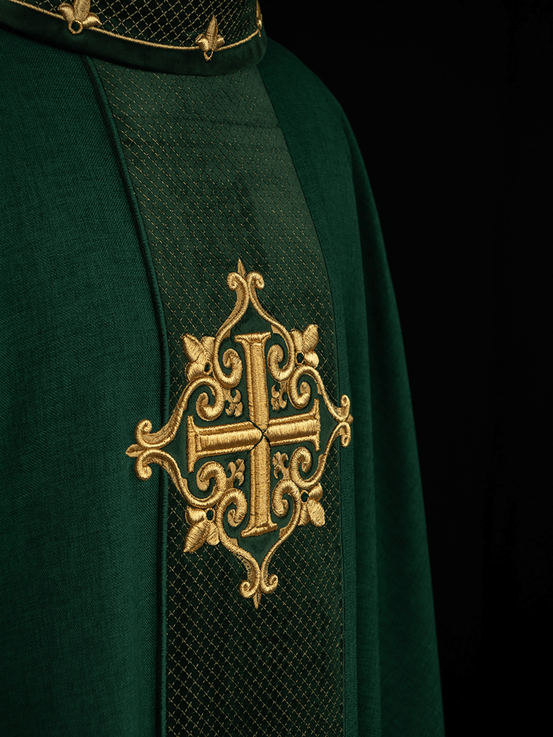 Ornat haftowany zielony, aksamit, symbol krzyża (H209) - zdjęcie 3