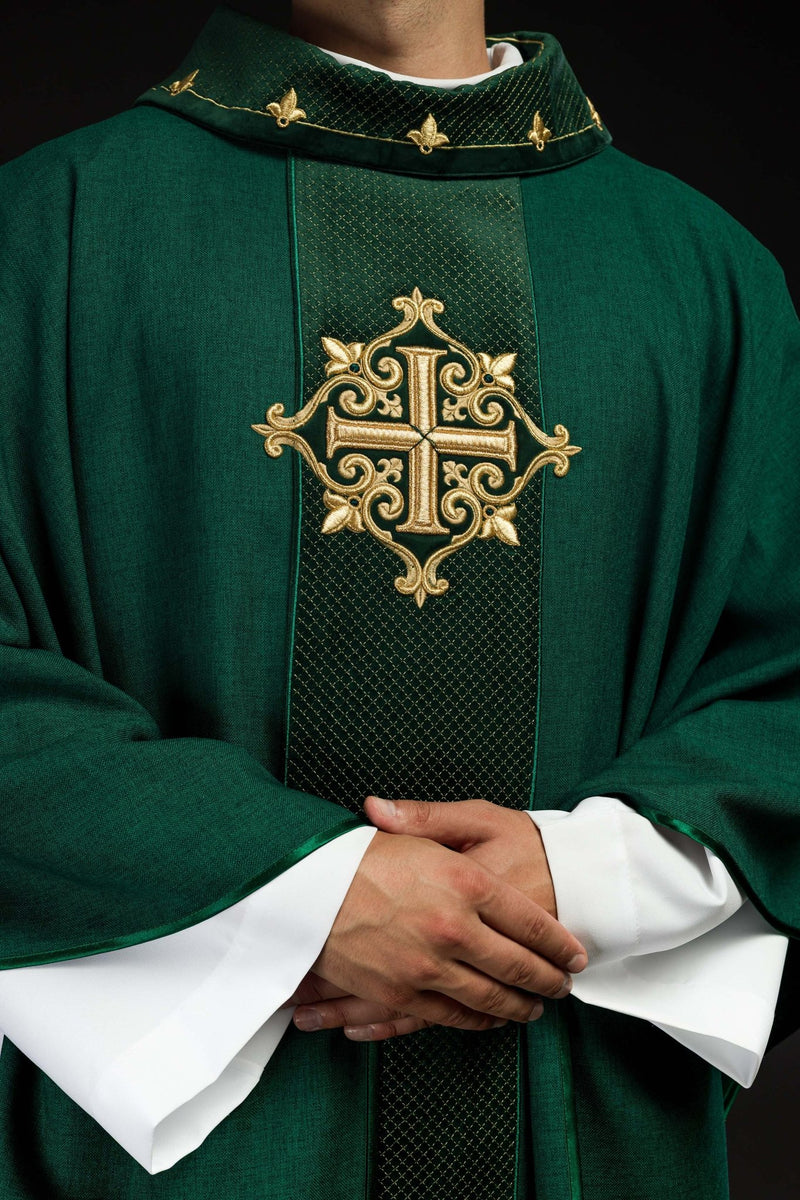 Ornat haftowany zielony, aksamit, symbol krzyża (H209) - zdjęcie 4