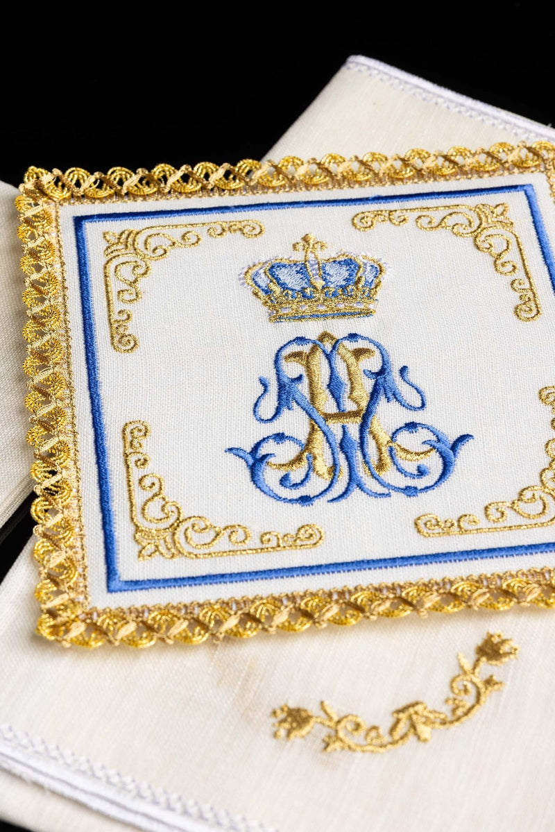 Bielizna kielichowa, lniana, haft Maryjny (106H) - zdjęcie 2