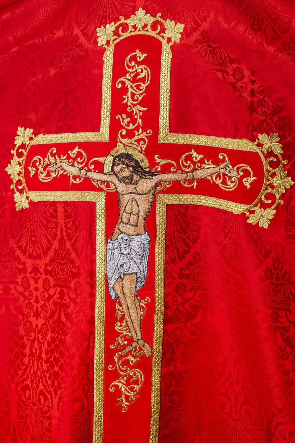 Ornat haftowany Jezus na krzyżu - czerwony (190) - zdjęcie 2
