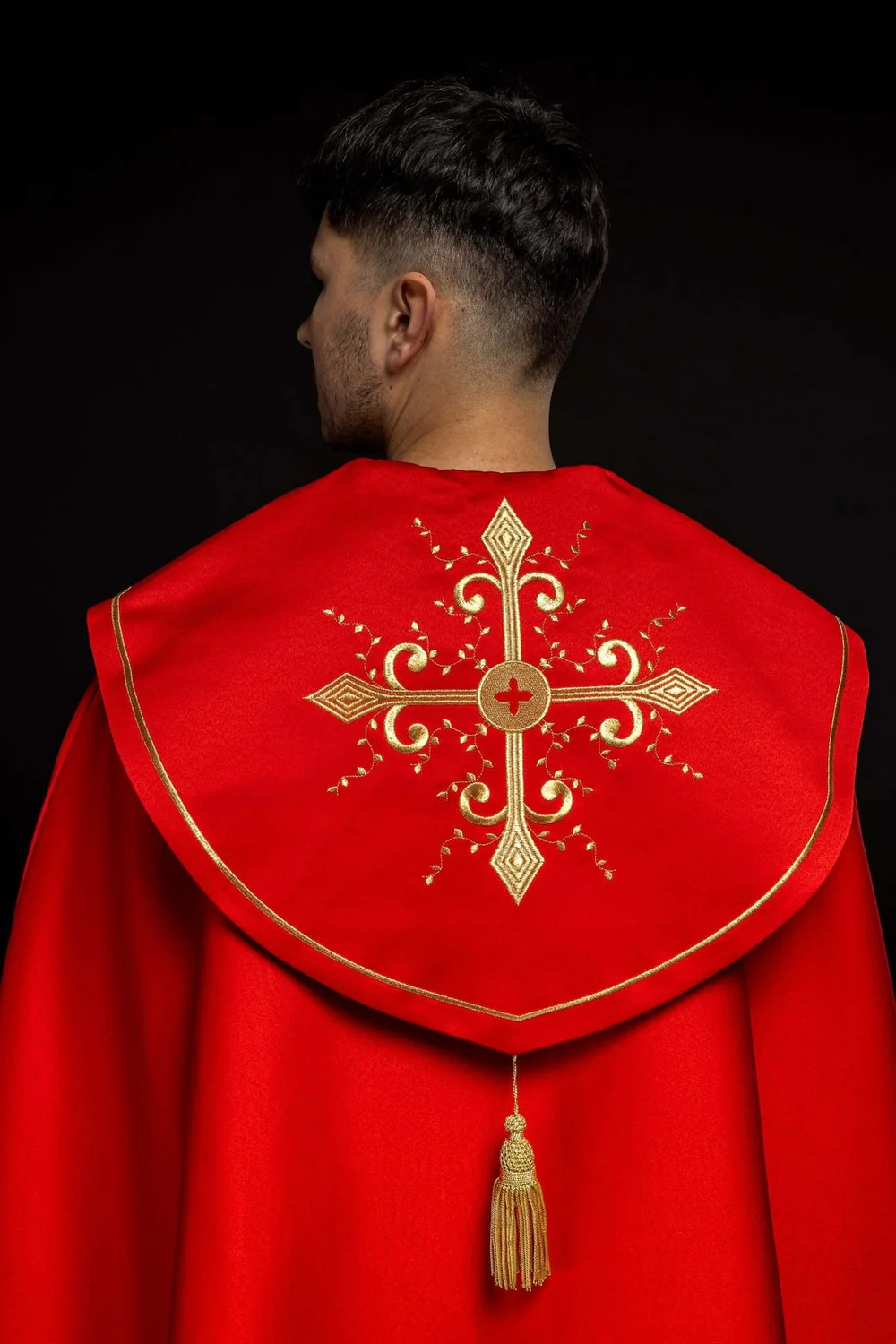 Kapa liturgiczna haftowana Krzyż - czerwona (39) - zdjęcie 4