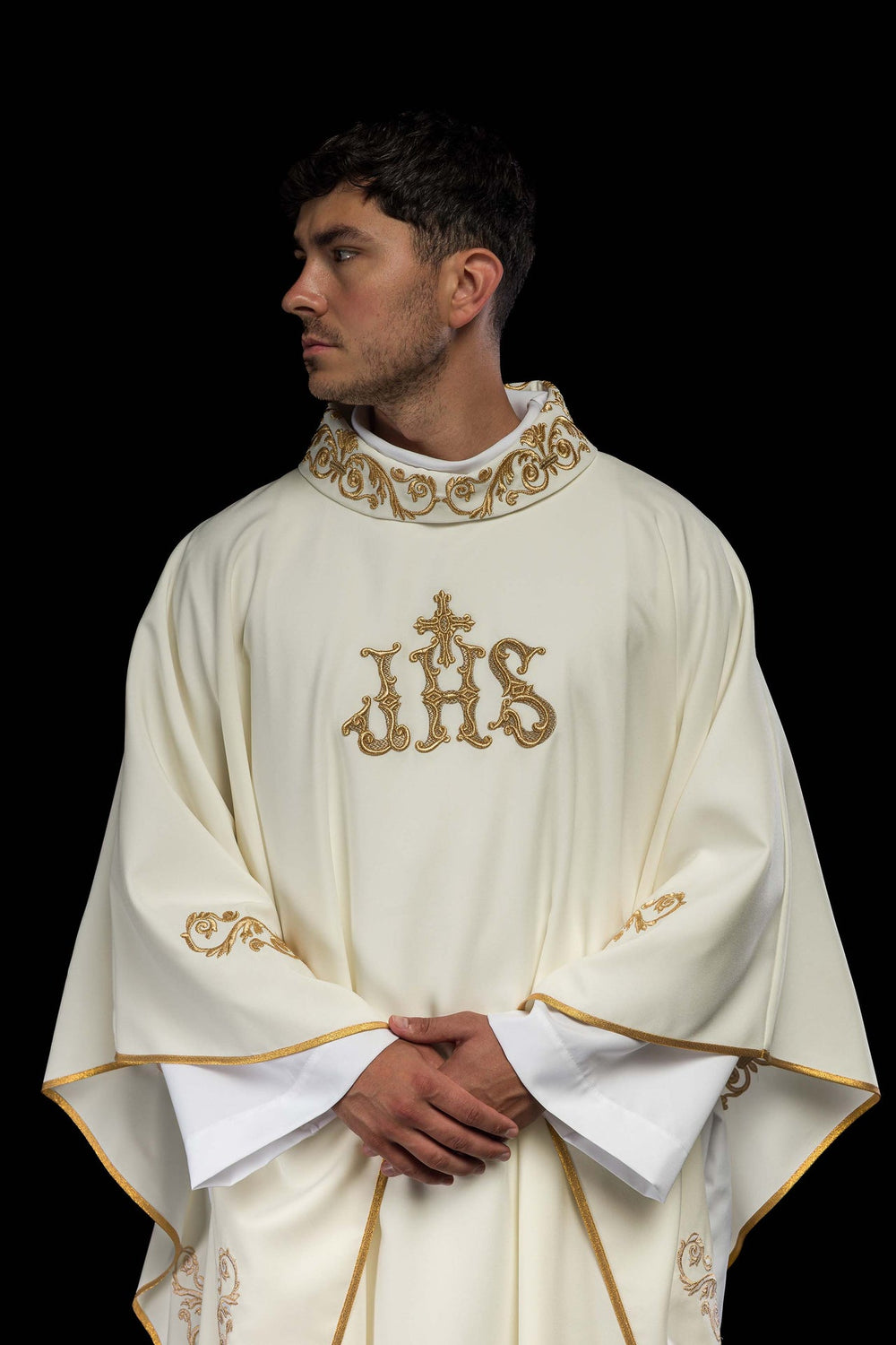 Ornat haftowany IHS - ecru (H38) - Ornaty białe/ ecru