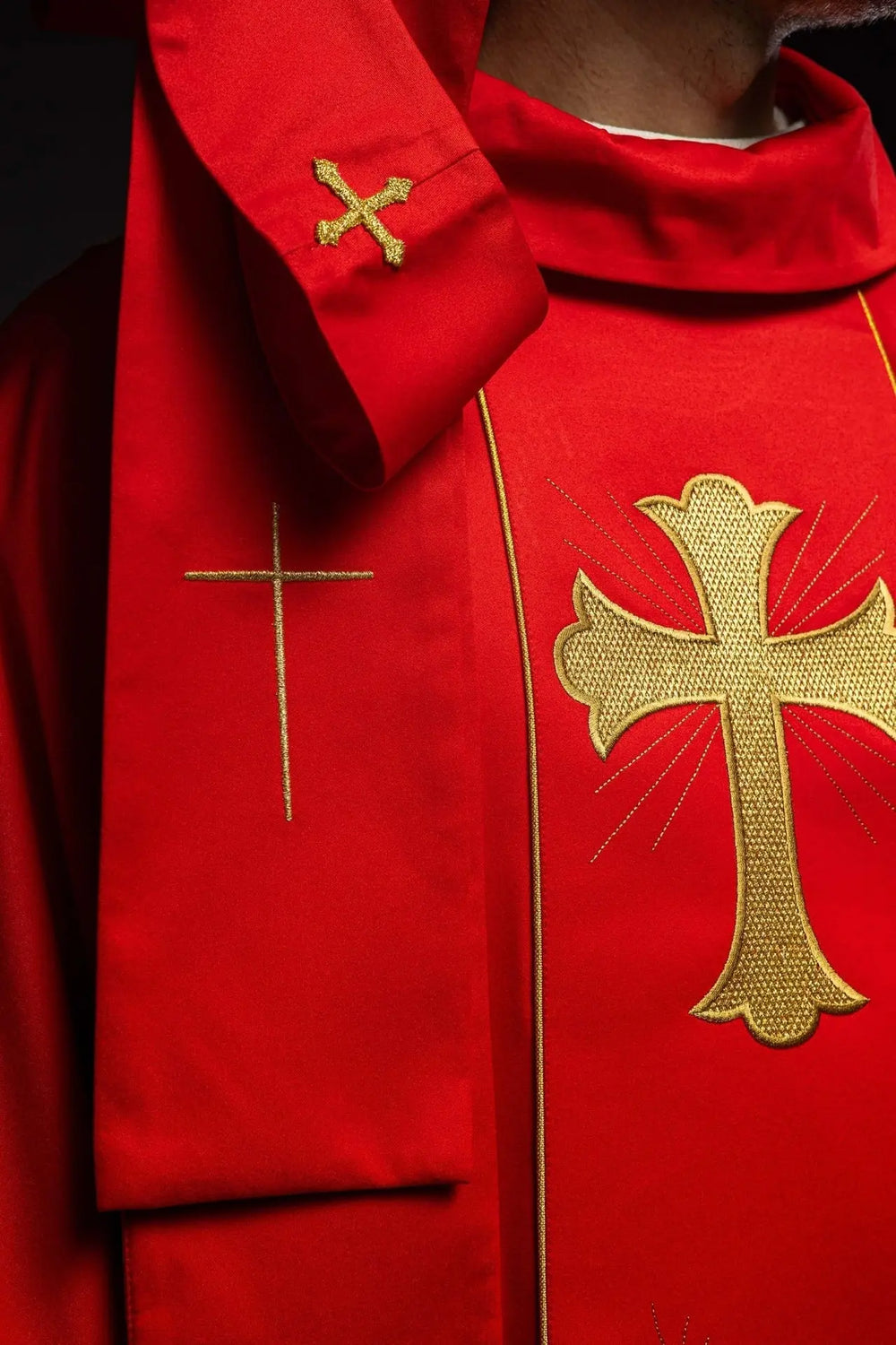 Ornat haftowany krzyż i kłosy - czerwony (H184) - zdjęcie 4