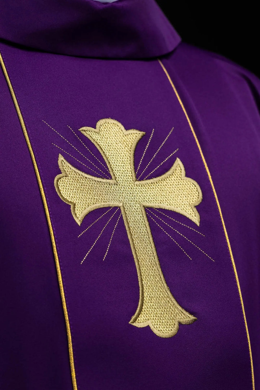 Ornat haftowany krzyż i kłosy - fioletowy (H185) - zdjęcie 3