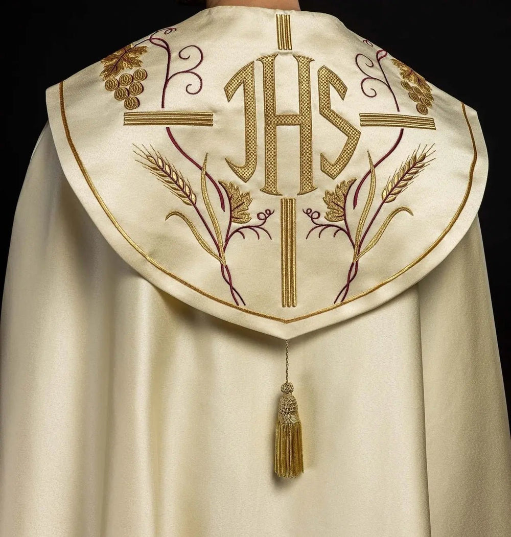 Kapa haftowana, IHS + winogrona - ecru satyna (4H) - KAPY LITURGICZNE