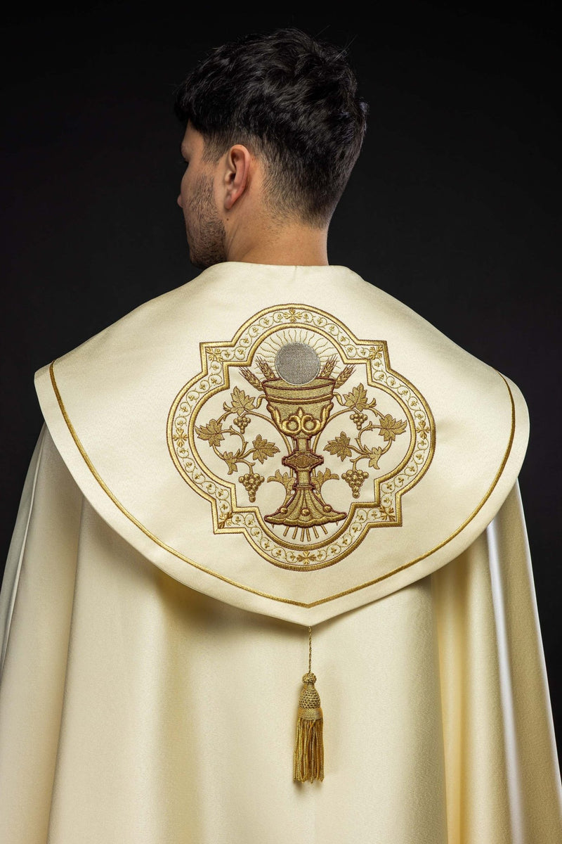 Kapa bogato haftowana, kielich - ecru (18H) - KAPY LITURGICZNE